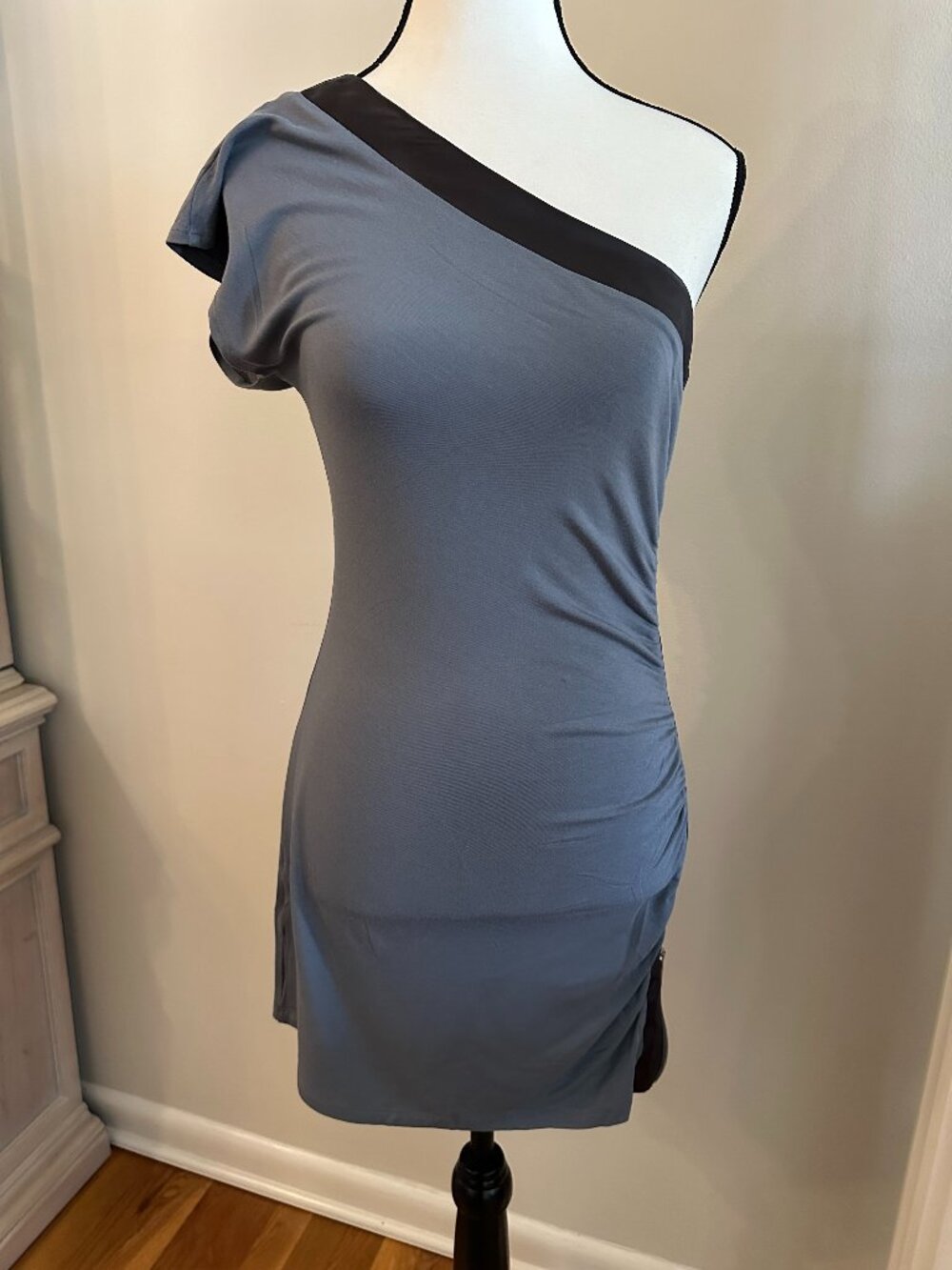 NWT Bebe Sport Gray Black Off Shoulder Ruched Zip Mini Dress S Y2K